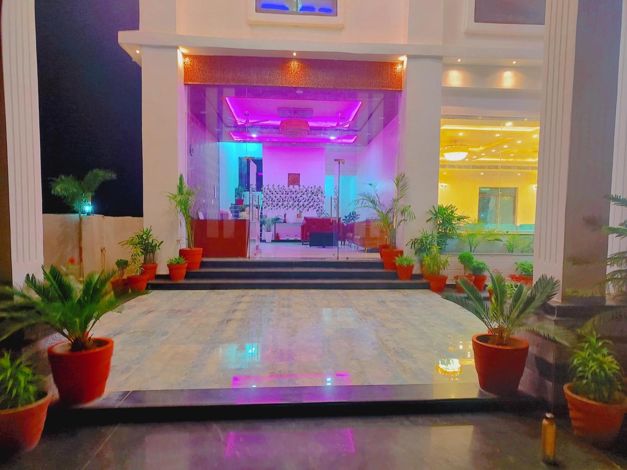 Ayodhya Awadh Samrat Resort מראה חיצוני תמונה