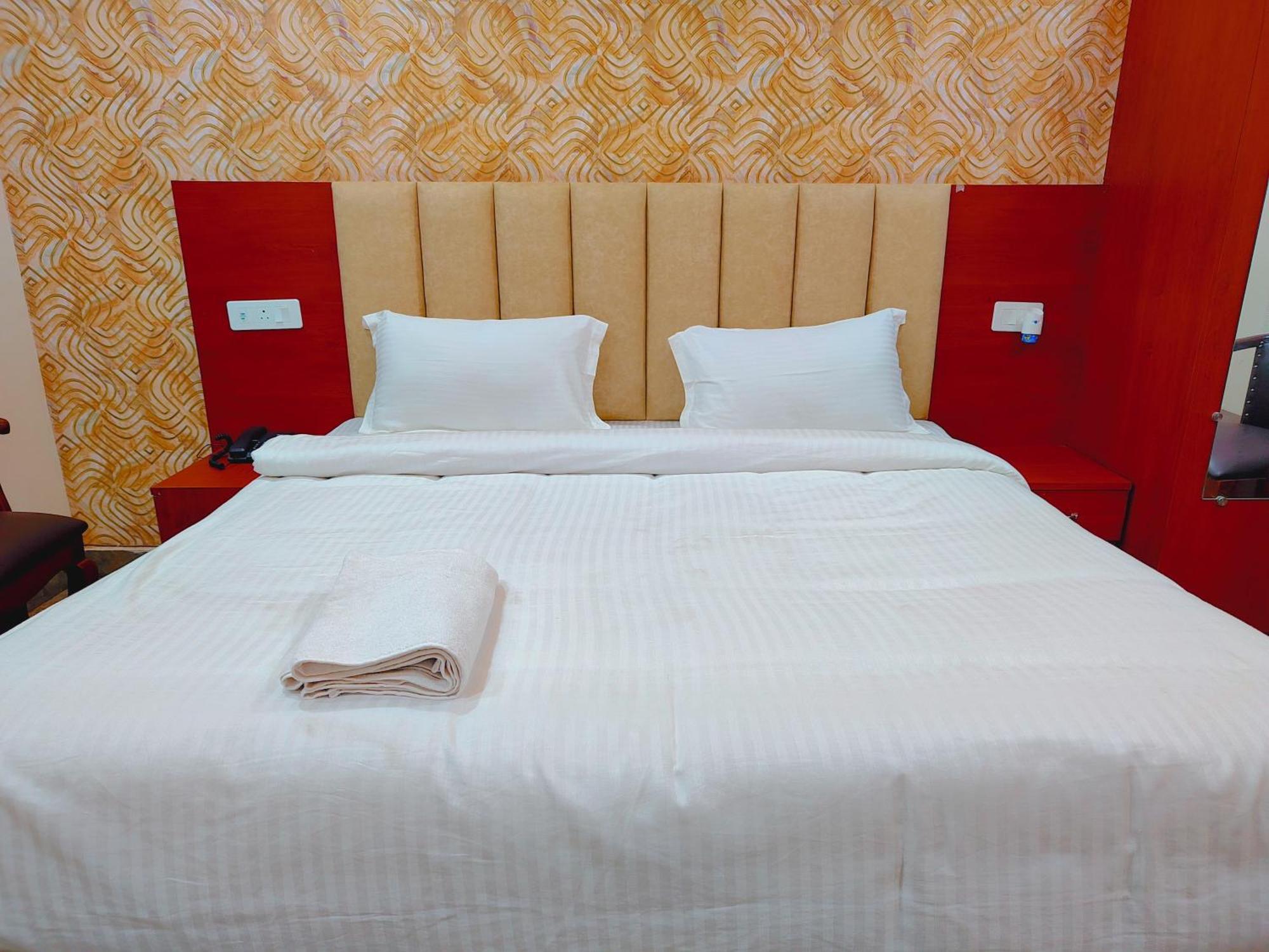 Ayodhya Awadh Samrat Resort מראה חיצוני תמונה