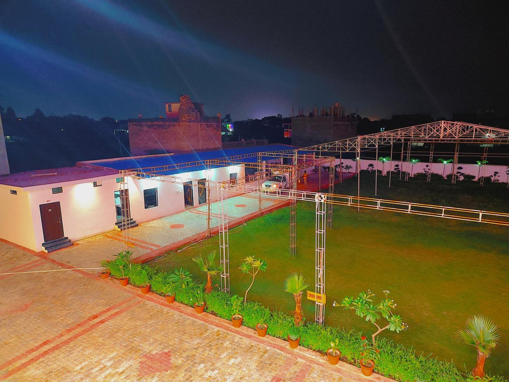 Ayodhya Awadh Samrat Resort מראה חיצוני תמונה
