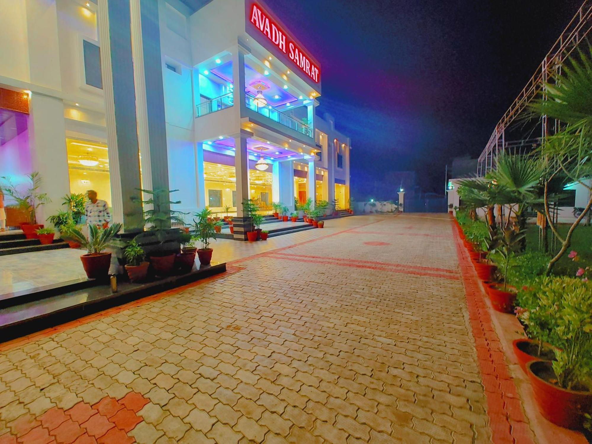 Ayodhya Awadh Samrat Resort מראה חיצוני תמונה